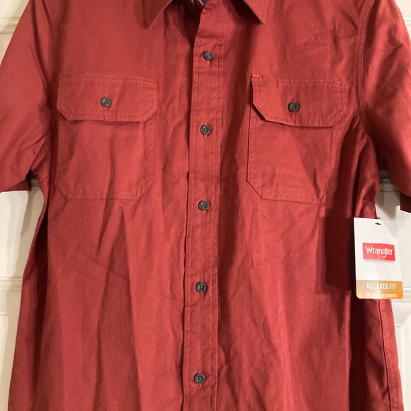 Wrangler button up shirt - Picture 2 of 10